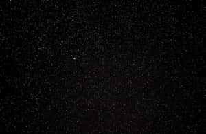深邃的黑色天空點綴著無數閃爍的星星。 — 太空 壁紙
