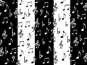 黑白牆紙，以重複的音樂音符和符號組成垂直條紋。 — 黑白 壁紙