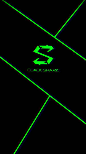 Black Shark 標誌，黑色背景上帶有霓虹綠色線條