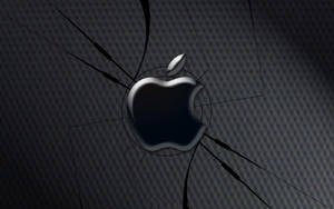 碳纖維表面上裂開玻璃後的Apple標誌