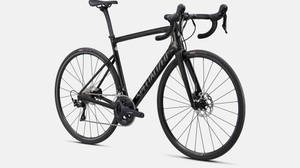 一架黑色Specialized公路單車，配備下彎把手和碟煞。 — 自行車 壁紙