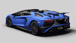藍色林寶堅尼Aventador SVJ Roadster，帶有黑色飾件和紅色制動器。