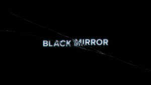 裂開屏幕後面發光嘅黑色鏡面標題文字。 — Netflix GIF 壁紙