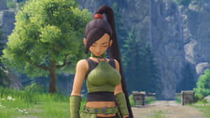 馬尾辮動漫女孩穿著綠色服裝，站在草地上的樹木和懸崖附近。