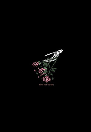 骷髏手拿著粉紅玫瑰，黑色背景上有文字 rose for no one